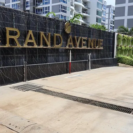Grand Avenue Condo Soi Boaukow Pattaya Exterior photo